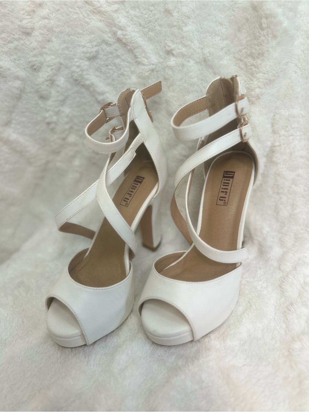 IDIFU White Strappy Peep-Toe Platform Heels